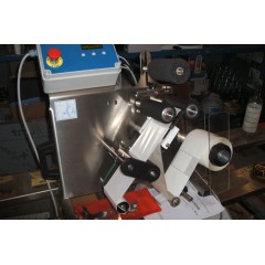 Halbautomatische Tisch-Etikettiermaschine EKO-10